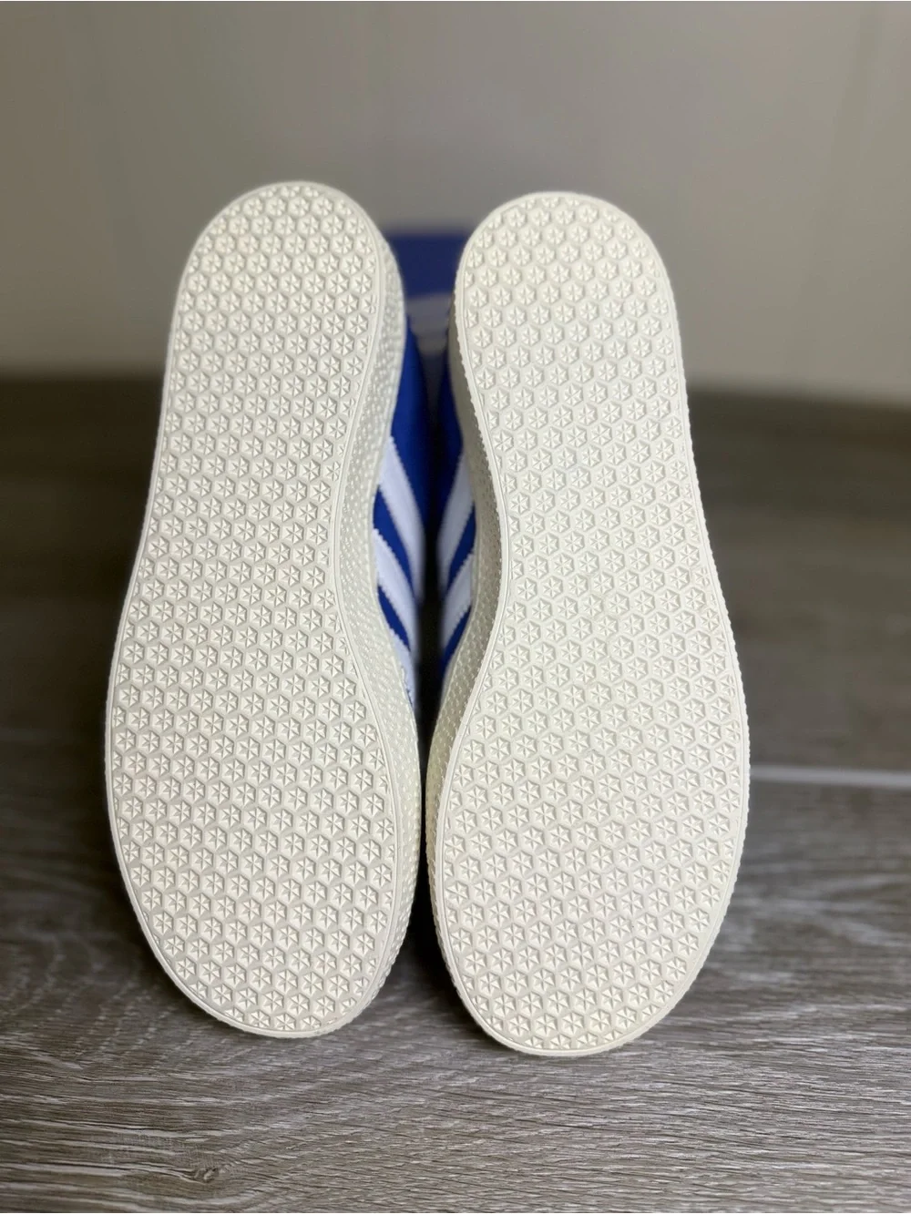 Adidas Gazelle J Royal Blue White Suede Sneakers Shoes Y Size 4 /(BB2501)